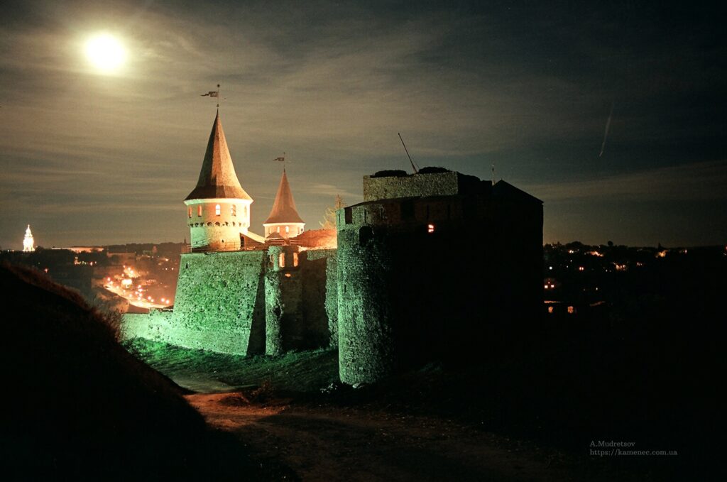 Замок Каменец-Подольский.